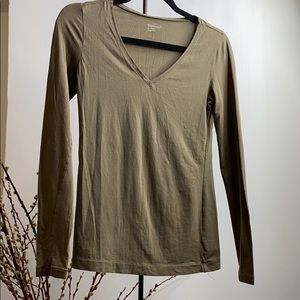 Gap Body Hunter Green V neck tee shirt top